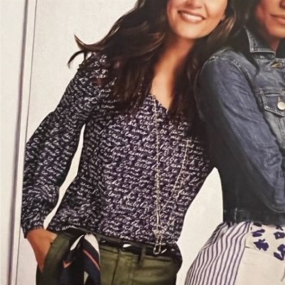 Cabi Te Amo Blouse
Size Small - Picture 3 of 9